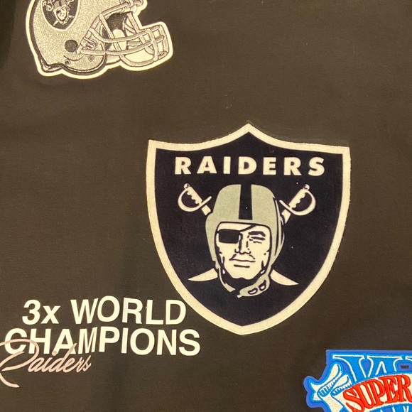 Pro standards Raiders t shirt with all 3 Super Bowl patches on it - Picture 1 of 8